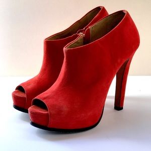 Pour la Victoire Red Suede Peep-toe Heels SZ 11